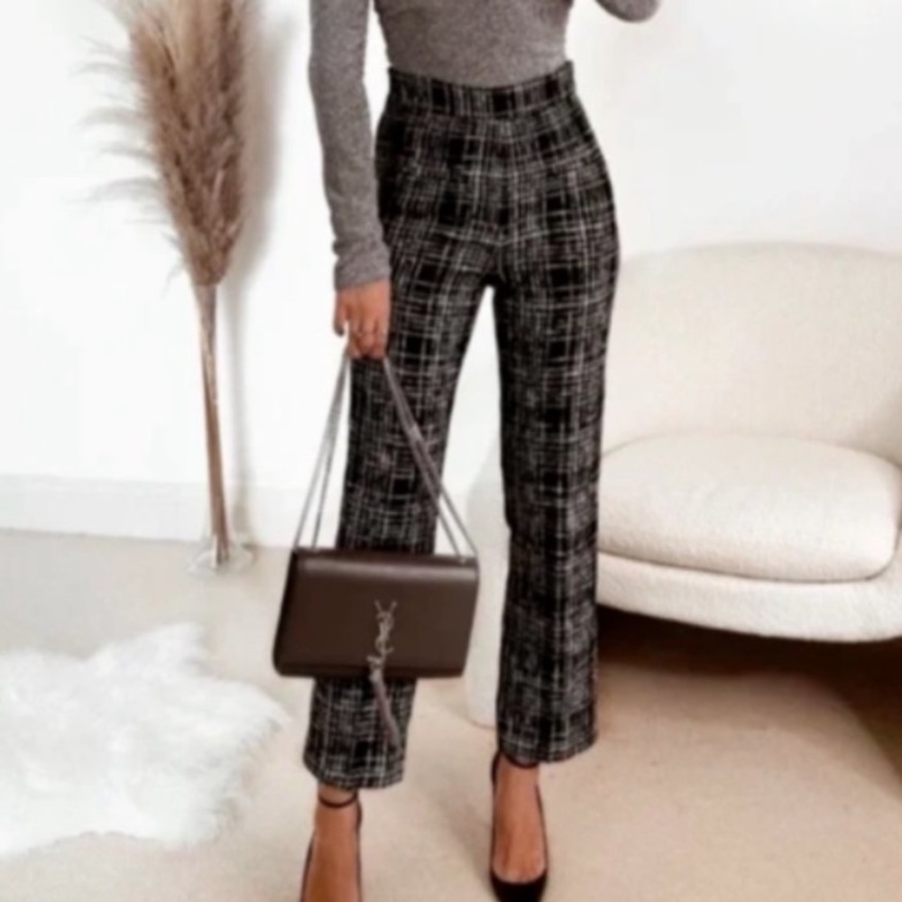 Zara tweet pants
